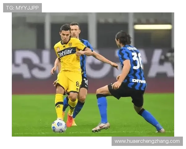 帕尔马逆转莱切佩莱格里诺建功